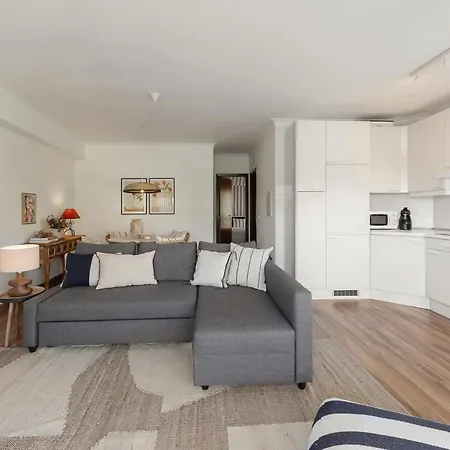 In The Peace Of The Foothills * Povoa (Lisbon)