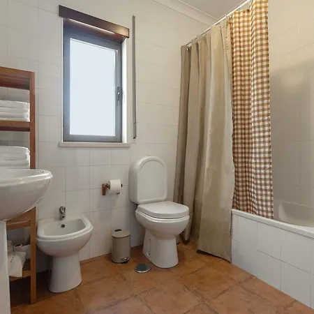 In The Peace Of The Foothills Povoa (Lisbon)