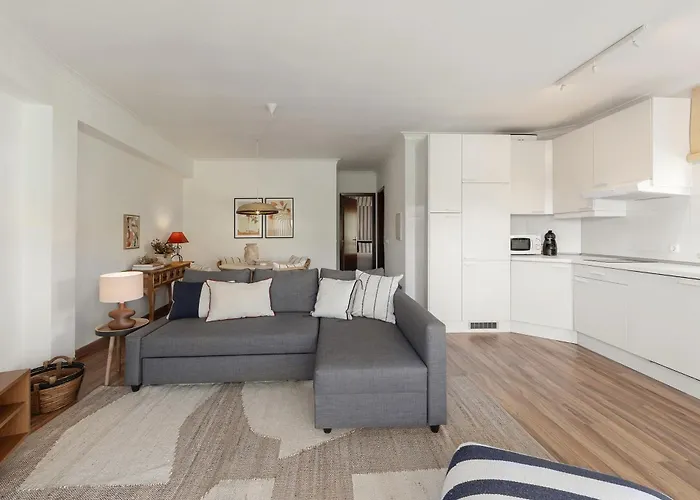 In The Peace Of The Foothills * Povoa (Lisbon)